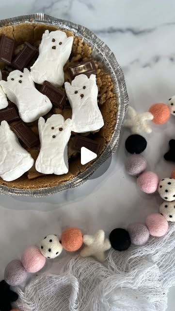 Ghost marshmallow s’mores from our fall treats reel